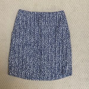 Brand new textured Anne Taylor pencil skirt - size 2